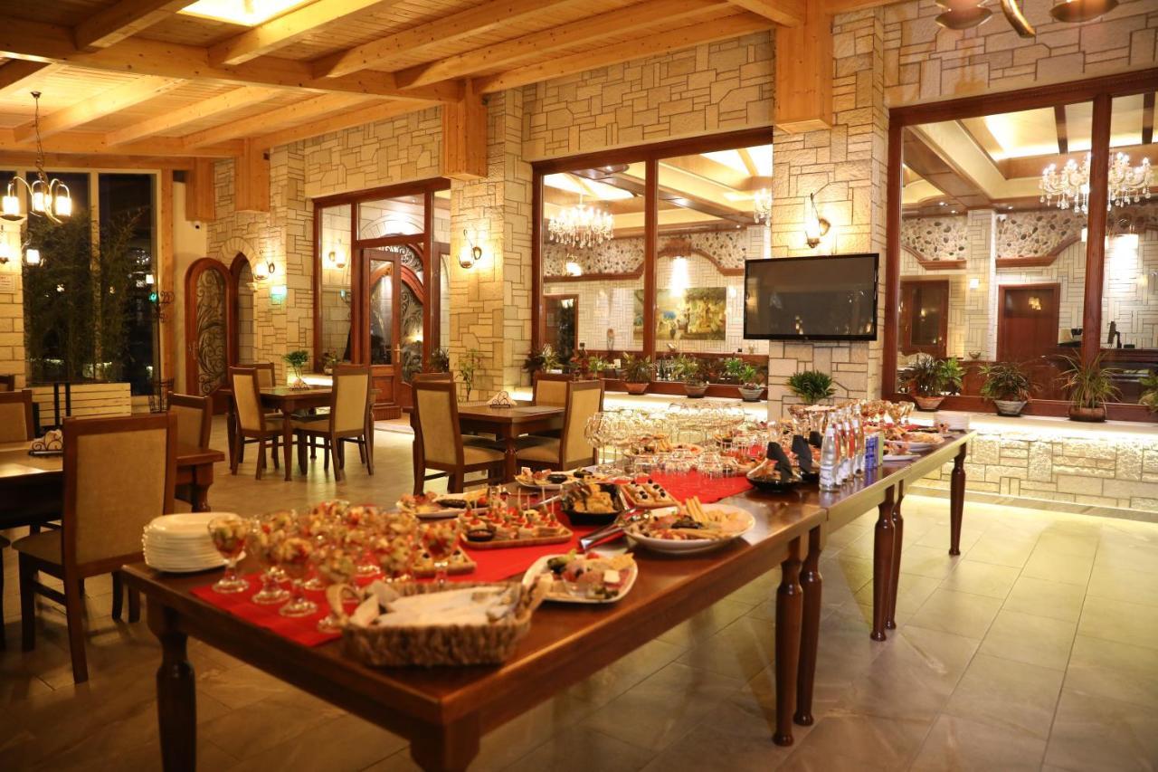 Vlorë Hotel Vd Roleks מראה חיצוני תמונה