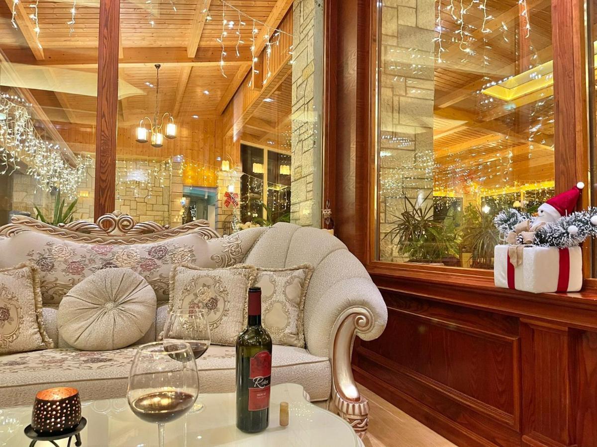 Vlorë Hotel Vd Roleks מראה חיצוני תמונה